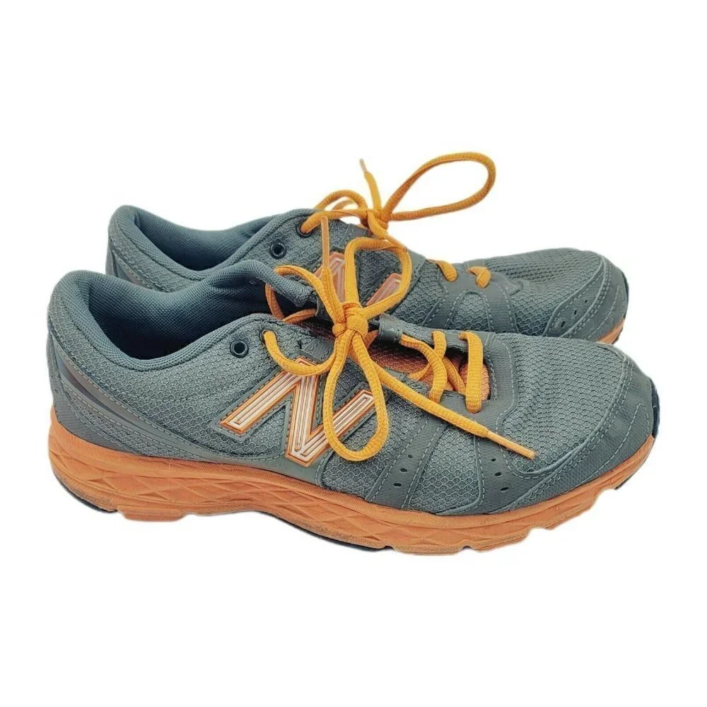 New Balance 690 Orange and Gray Men's Running Shoe Sneaker Size 6.5M